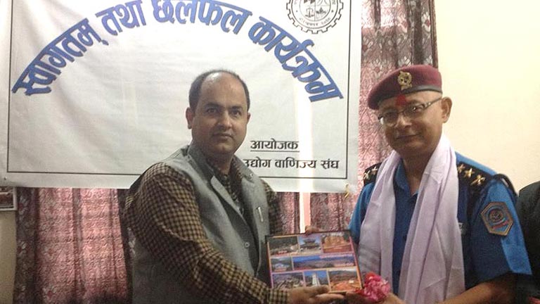 सुर्खेतका नयाँ एसपी वीरेन्द्र श्रेष्ठको स्वागतमा संघले आयोजना गरेको स्वागत तथा छलफल कार्यक्रम